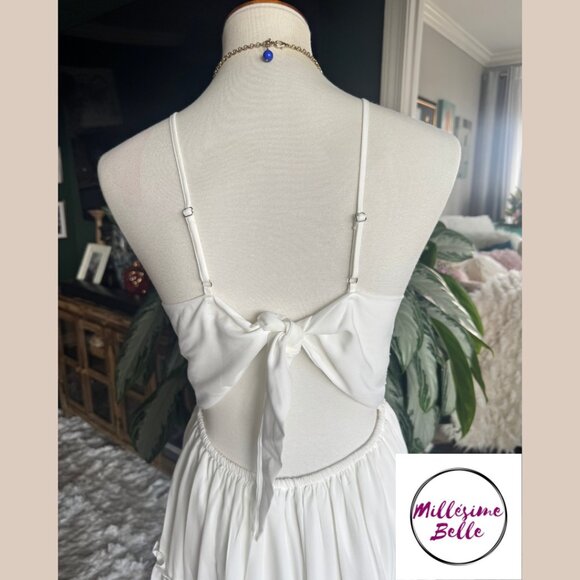 Dainty White Sundress - Picture 5 of 7